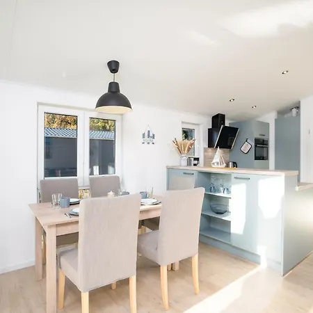 Ostseecamp Luebecker Bucht Seeloewe Ferienhaus *